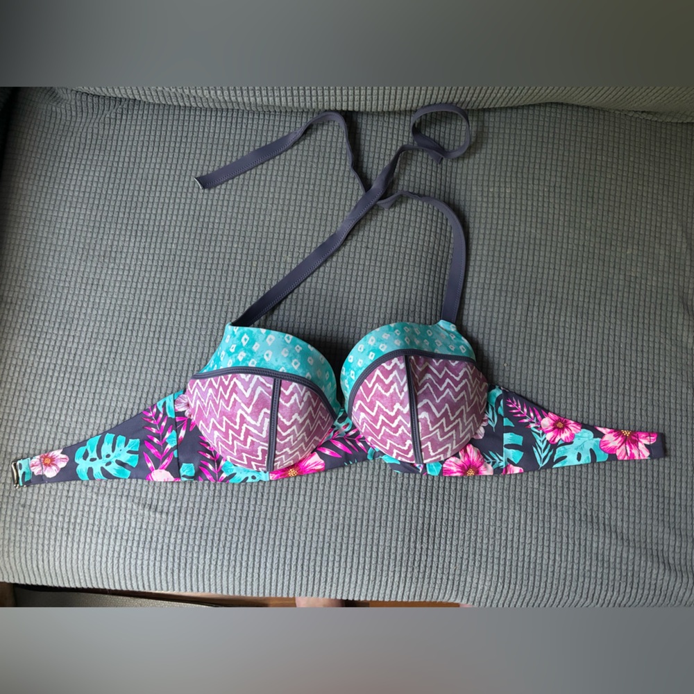 Shade & Shore Bikini Top Size 38C